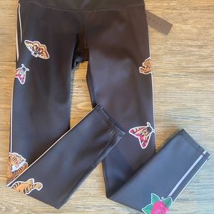 Noli- varsity legging- size medium